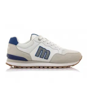Deportivo hombre blanco con adornos azules
