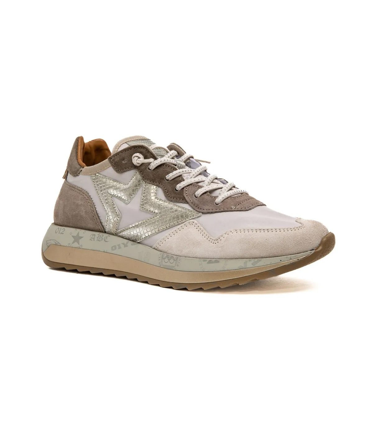 Deportivo para mujer en color beige