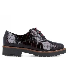 Zapato de charol en color burdeos para mujer